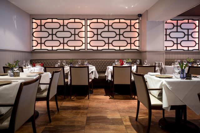 Restaurant Petts Wood, Indian Essence showcases the charm of traditional Indian cooking with Atul Kochhar’s inventive modern touches.